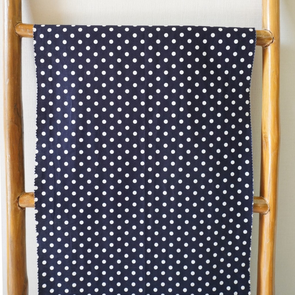 Cotton Twill 40's Reg navy polka dot